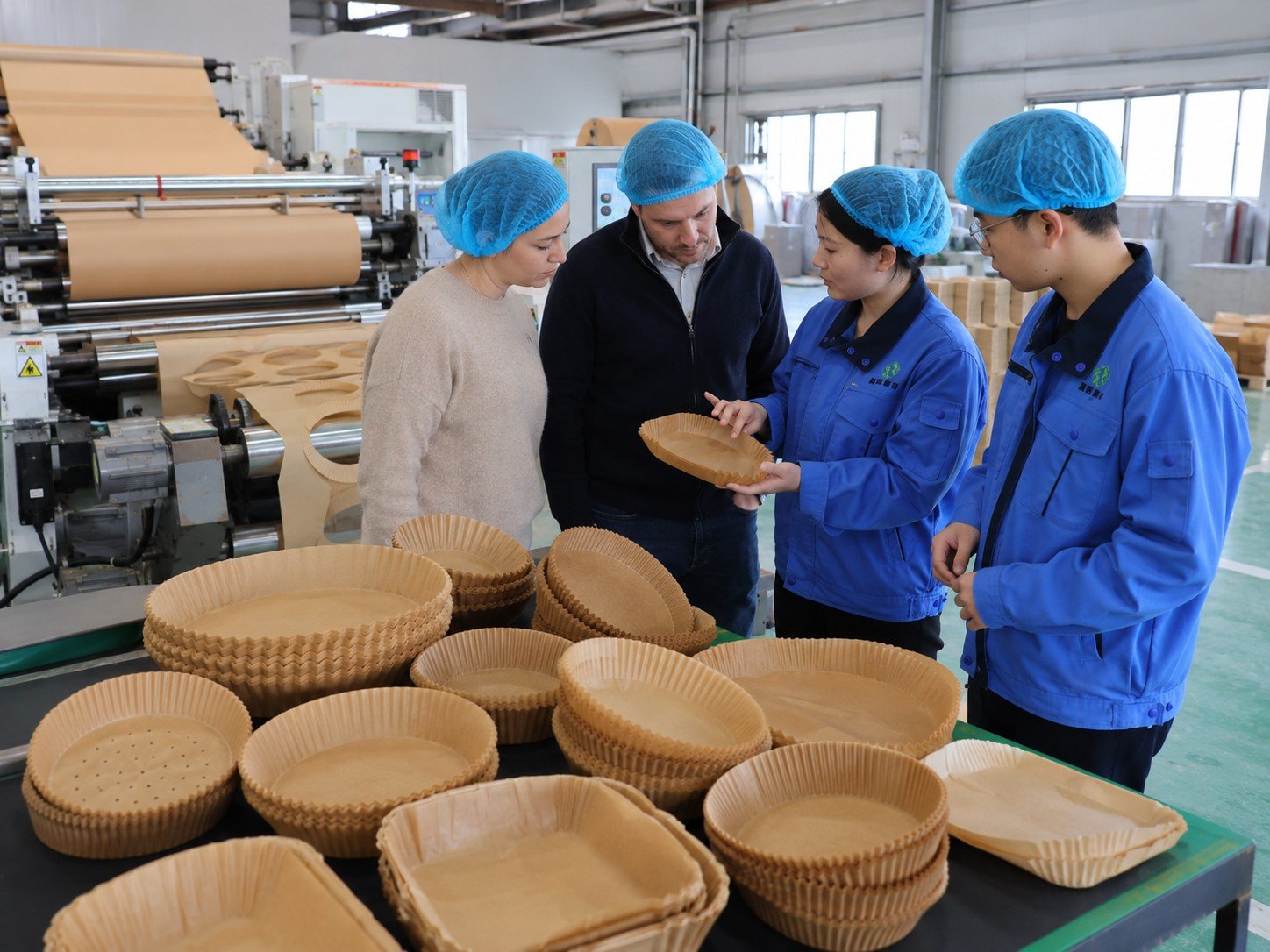 Air fryer liner manufacturer die-cut production line at Runjia factory